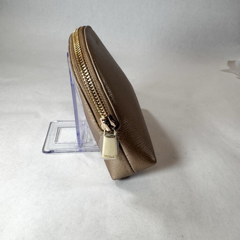 ✨ Furla Metallic Gold Leather Cosmetic Pouch / Zip Case ✨ - Picture 2 of 9